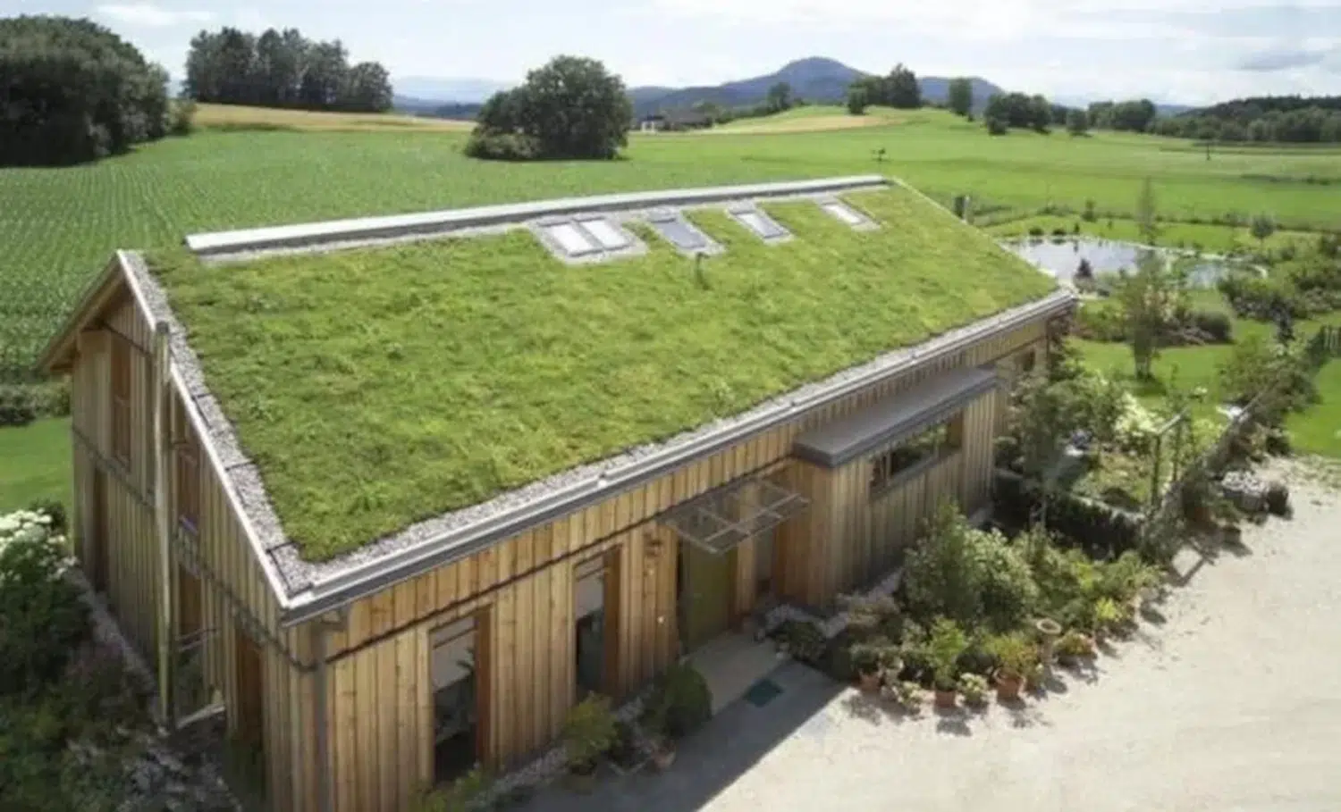 Nowoczesne ekologiczne domy z zielonym dachem
